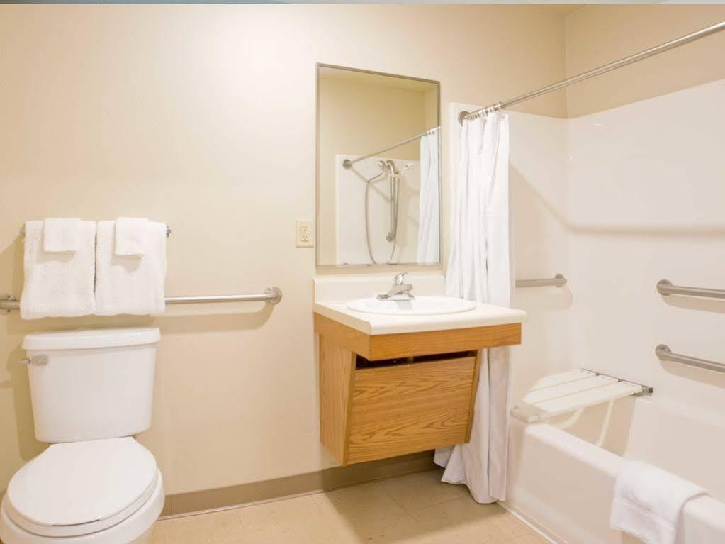 Woodspring Suites Midland Esterno foto