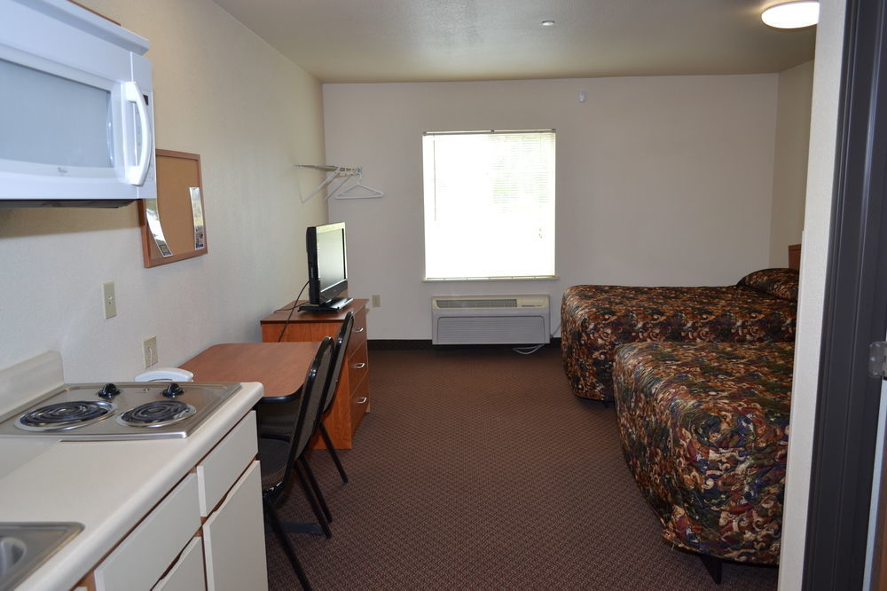 Woodspring Suites Midland Esterno foto