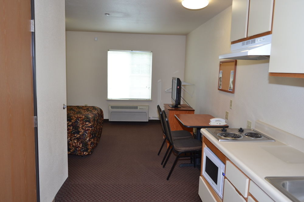 Woodspring Suites Midland Esterno foto